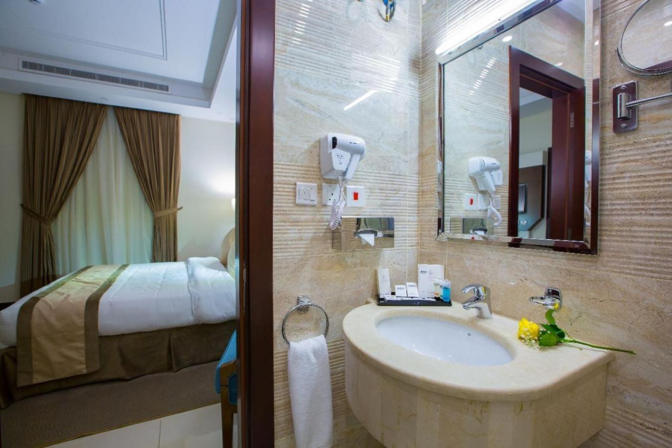 Sun Park Hotel Suites Джеда Екстериор снимка